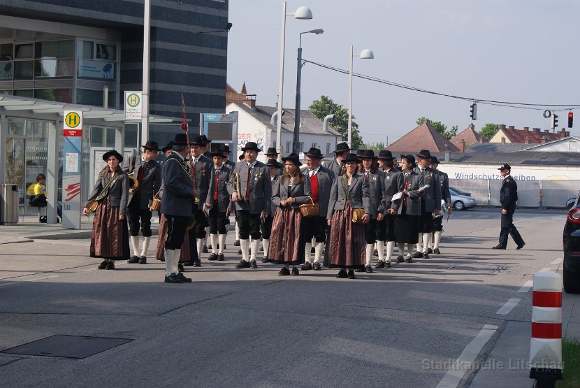 2011_04_28 Maibaumaufstellen in St. Poelten (11)